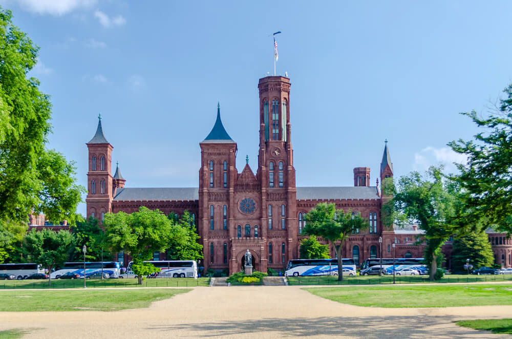 1846 Smithsonian Institution established
