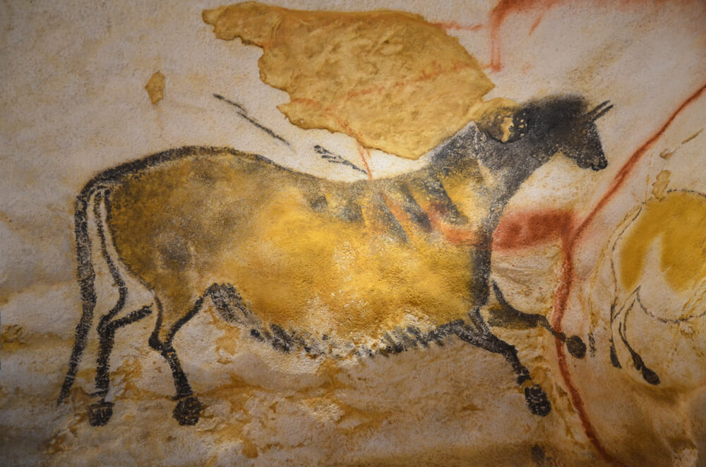 1940 – Lascaux Cave Paintings Discovered