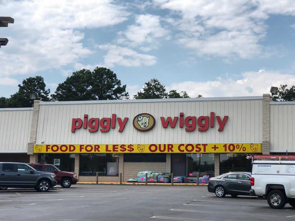 1916 1st “Piggly Wiggly” opens