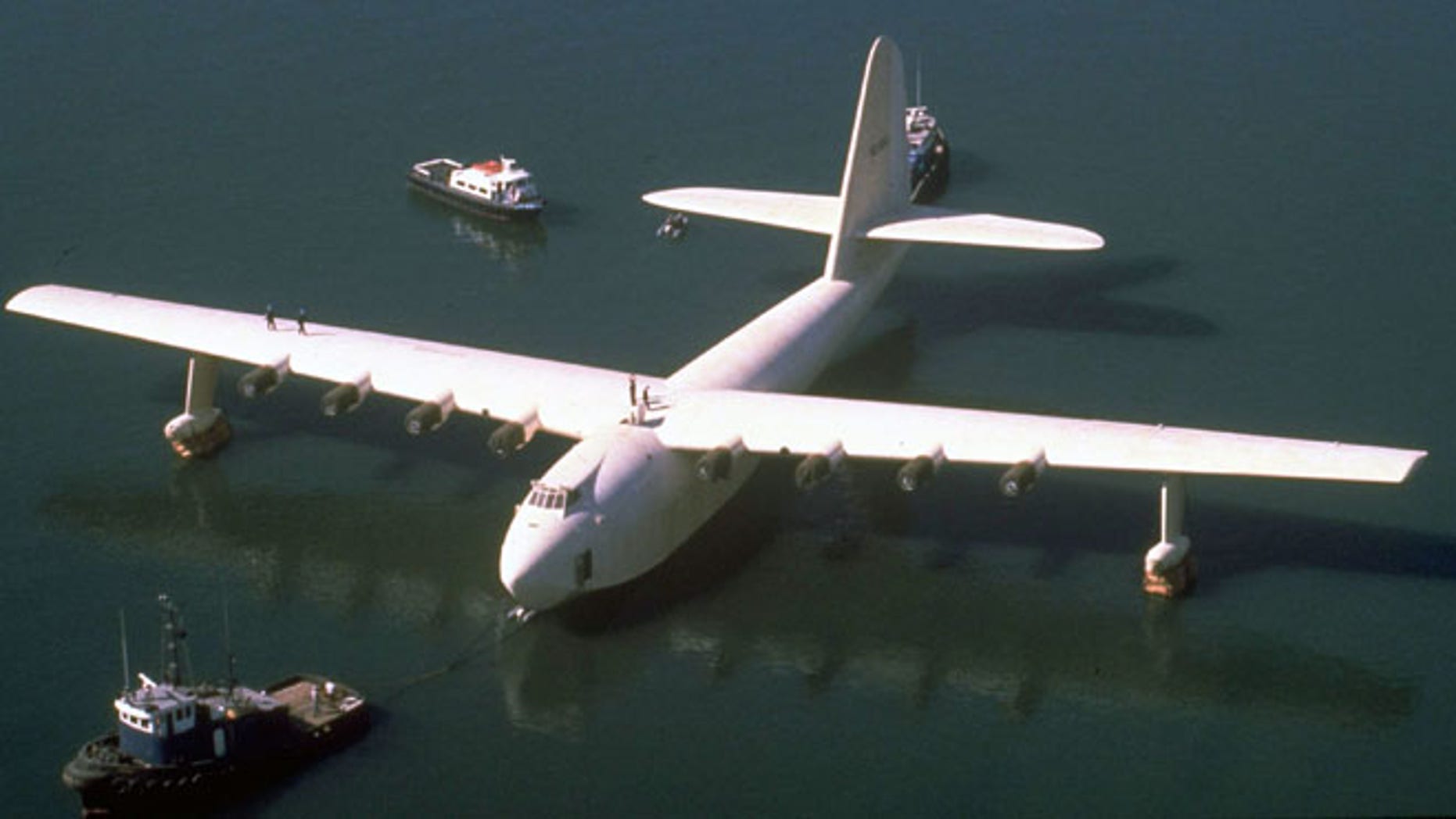 The Spruce Goose takes Flight