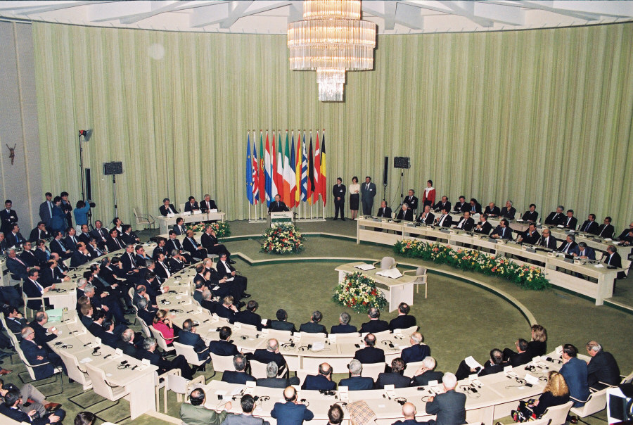 Maastricht Treaty Creates the EU
