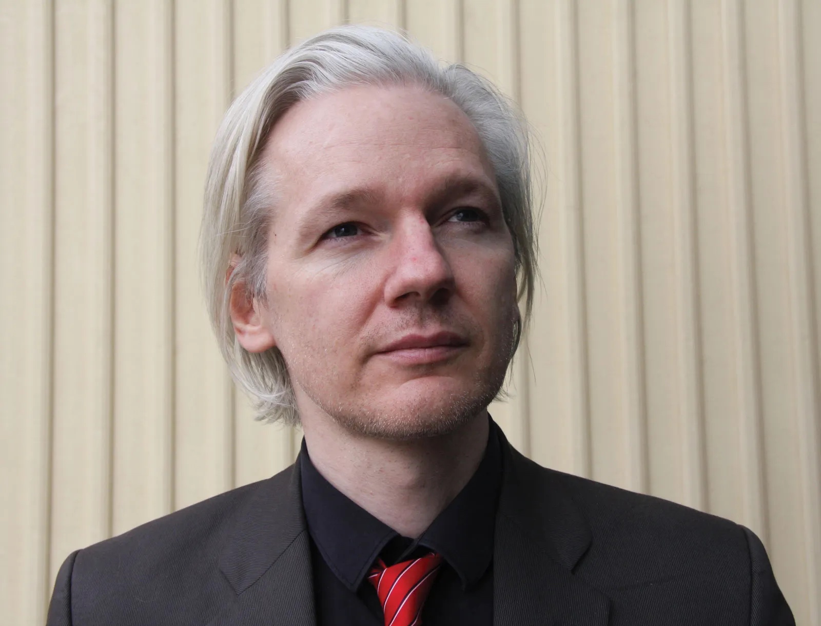 2012- Julian Assange gets political asylum