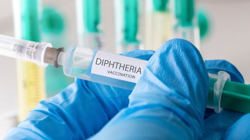 1894- Diphtheria vaccine announced