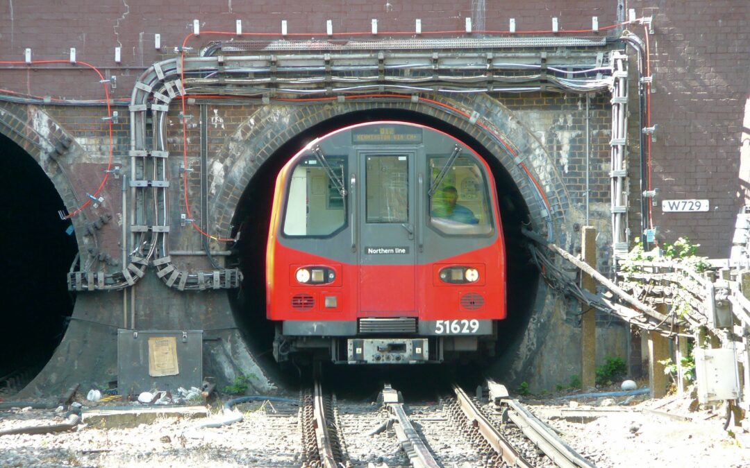 November 4, 1890 – World’s First Electrified Railway Opened in London